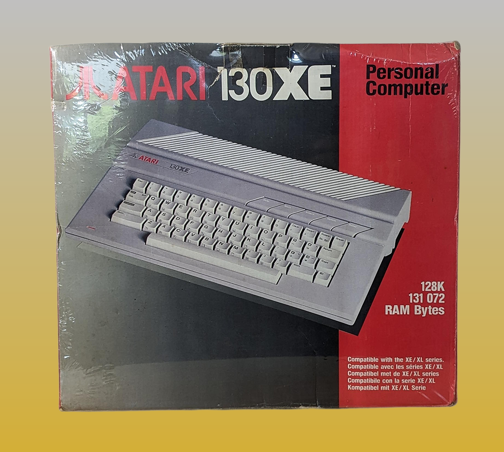 Atari 130XE Vorne
