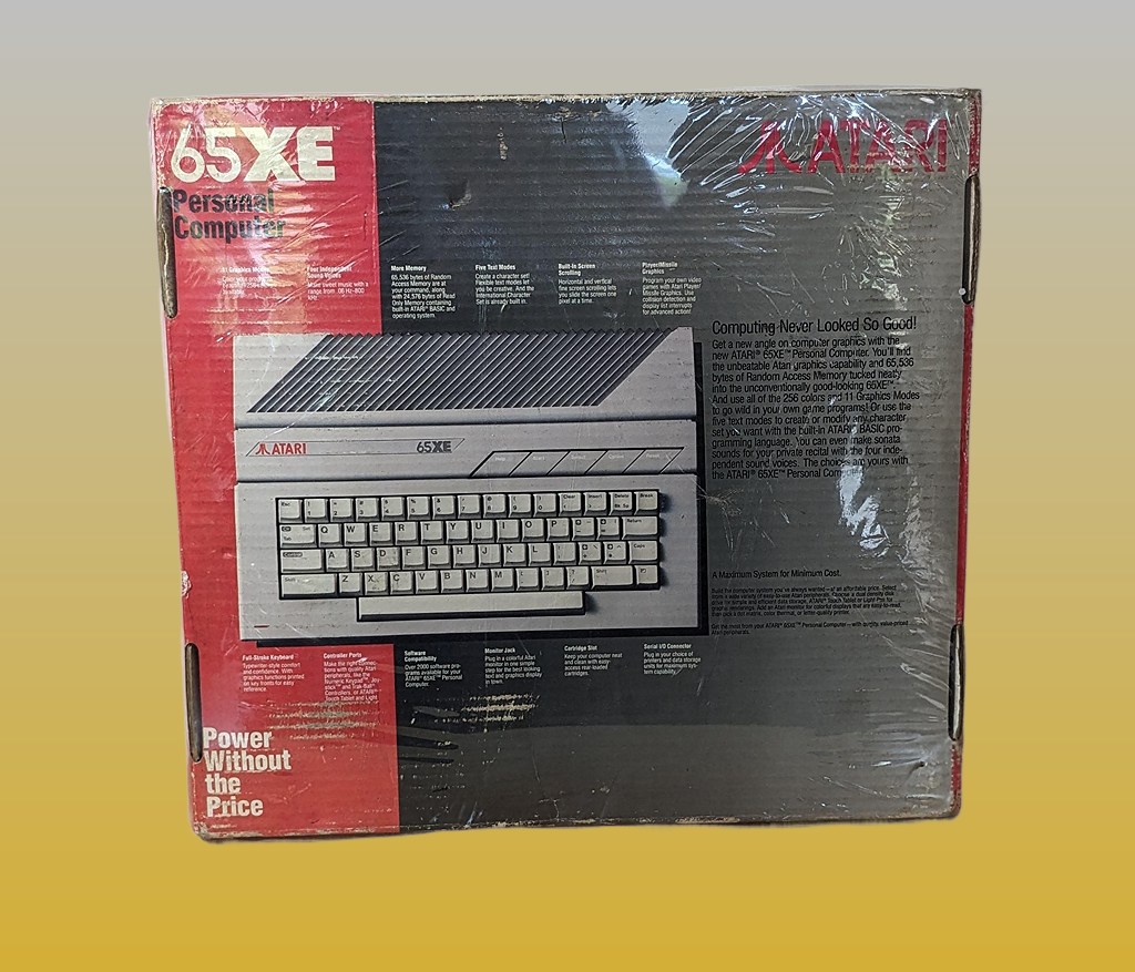 Atari 65XE Hinten