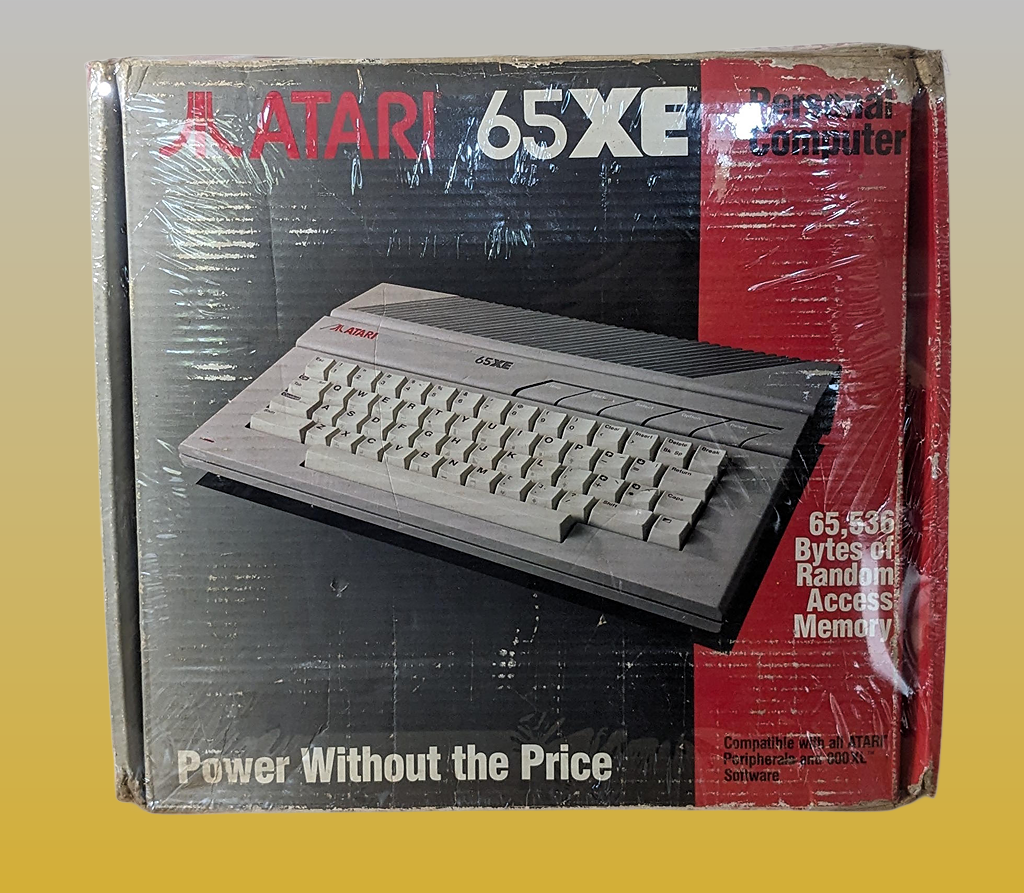 Atari 65XE Vorne