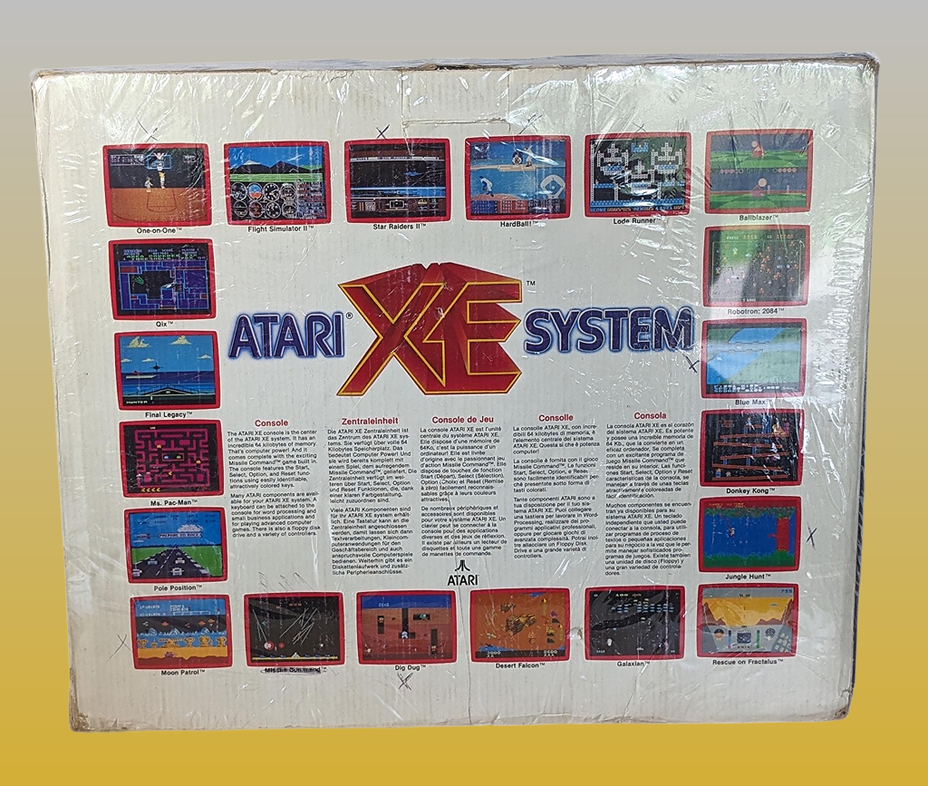 Atari XE System Hinten